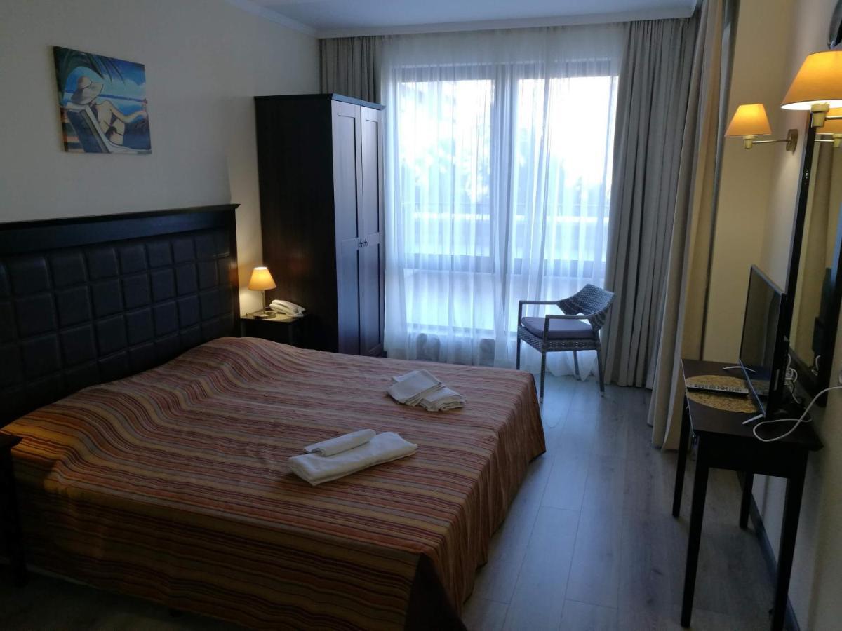 Private In Royal 5* דירה