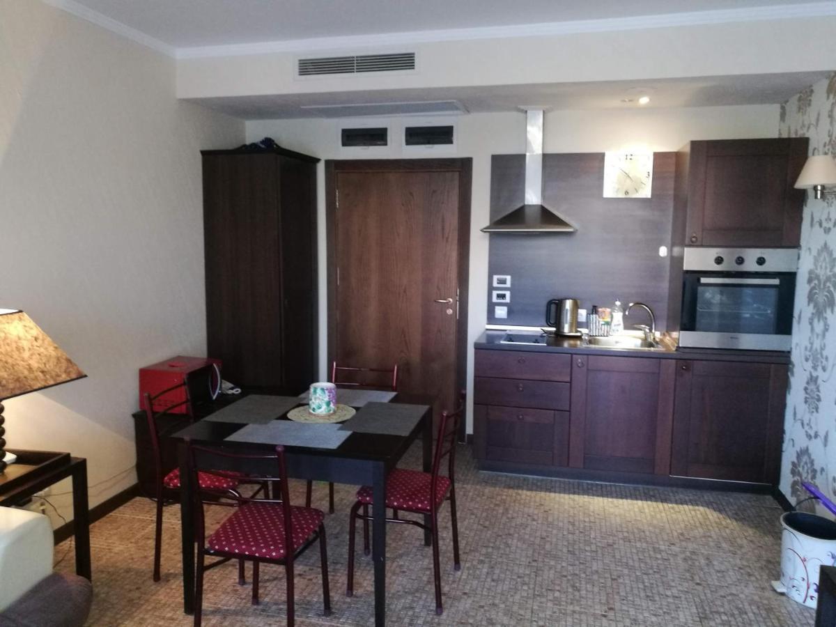 Private In Royal 5* *