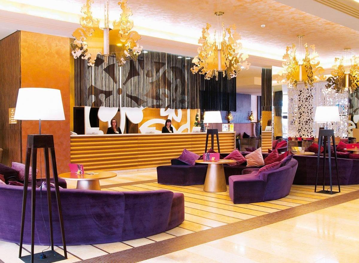 Private In Royal 5* דירה